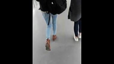 Cul bombÃ© dans les couloirs du lycÃ©e