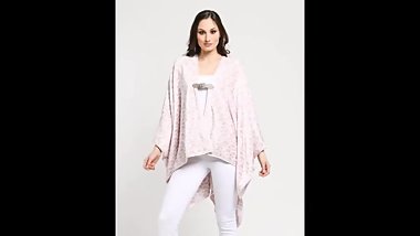 Federica Brighenti elegante per hse24