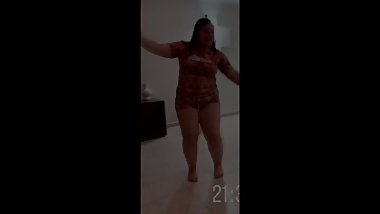 Bbw dancing