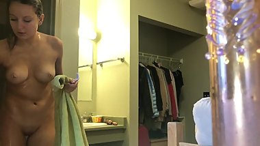 HOT AS FUCK COLLEGE BABE CAUGHT UNAWARE AFTER SHOWER IN HER DORM ROOM