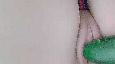 Mel Dias II se masturbando com pepino vazou kk