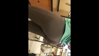 Candid teen bubble butt grey leggings