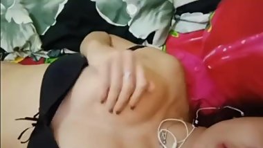 cewek surabaya sange;nyari kontol besar