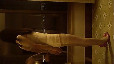 Chinese Girl First Try Buttplug