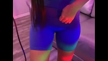 Barbie Rican Se le marca toda la vagina y enseÃ±a el culo - mÃ¡s videos :
