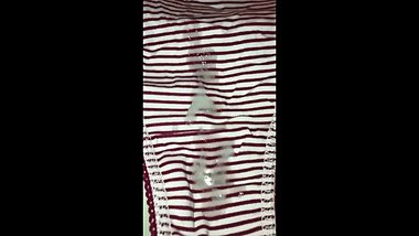grosse Ã©jaculation sur la culotte de ma sÅ“ur