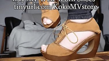 Feet & Shoe Tease Slide Show (tinyurl.com/KokoMVstore)