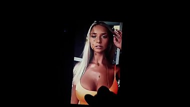 avalon nadfalusi gets a cumtribute