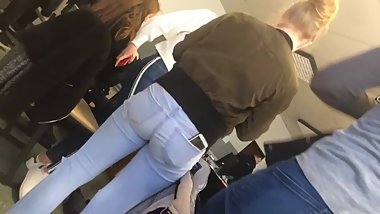 Young Teen huge Ass