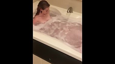 Emma Weymouth in tub