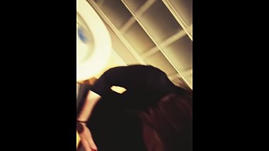 19 JÃ¤hrige kostet zum ersten mal meine Pisse und schluckt Brav! :)