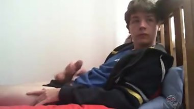 Big Dick Teen on cam.