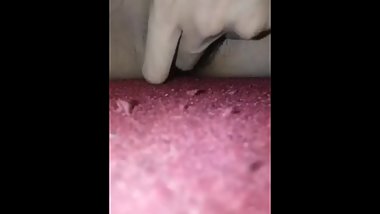 Myanmar (Burmese girl handjob)
