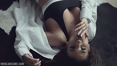 Hot Girl Playing Her Big Boots And Tits