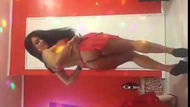 SAFADINHA DE LINGERIE VERMELHA NA LIVE