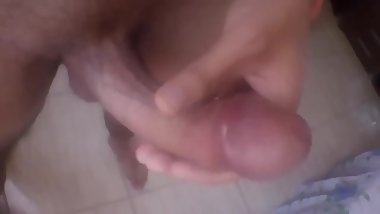 QUICK STROKE SESSION OF MY COCK