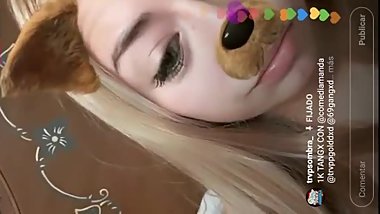 Andrea Rall - Con mi vestido en directo en Insta