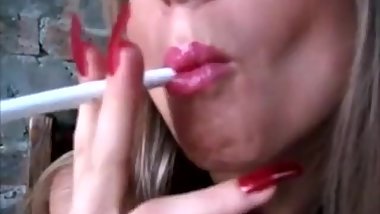 Smoking beauty teen