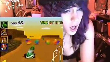 HyruleFairy - Orgasm while playing Mario Kart