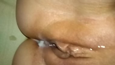 A Stranger Poured Cum Pussy And Tummy At The First Meeting In Tinder