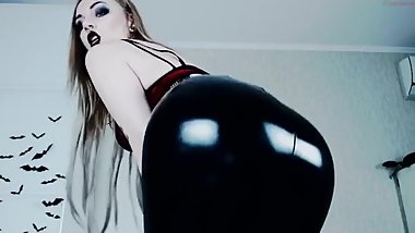 tasty rain chaturbate latex