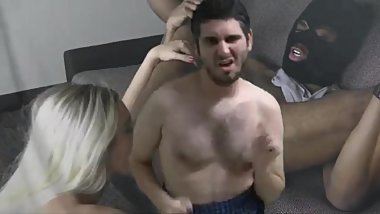 GIANT COCK GETS ROYALLY SUCKED BY QUEEN ELIZABETH THE THIRD