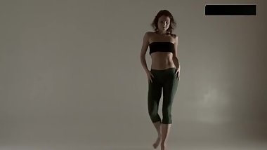 Razdery Noga in tight yoga pants 1