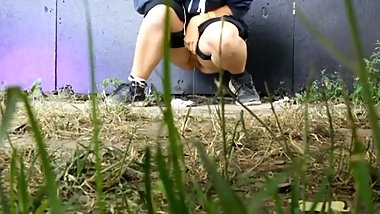 voyeur peeing girls during concert II